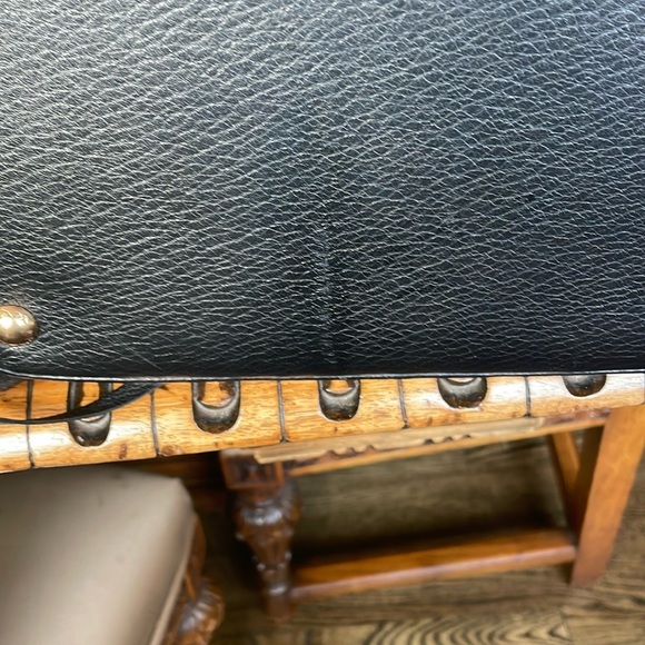 🛍HOST PICK🛍Beyond Stunning all Leather Prada Bag - Picture 6 of 16